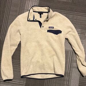 Patagonia Cream and Black Men's Sweater